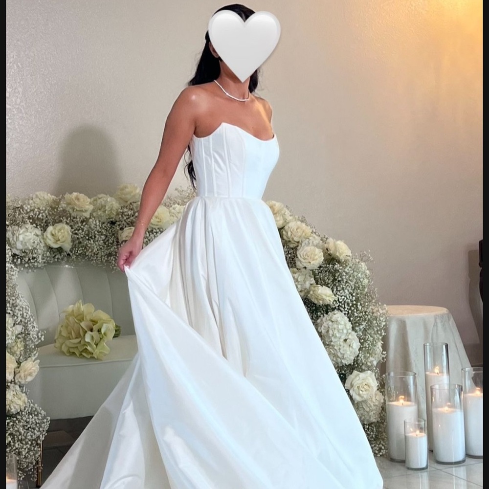 Jenny Yoo White Wedding Dress with Lace Veil